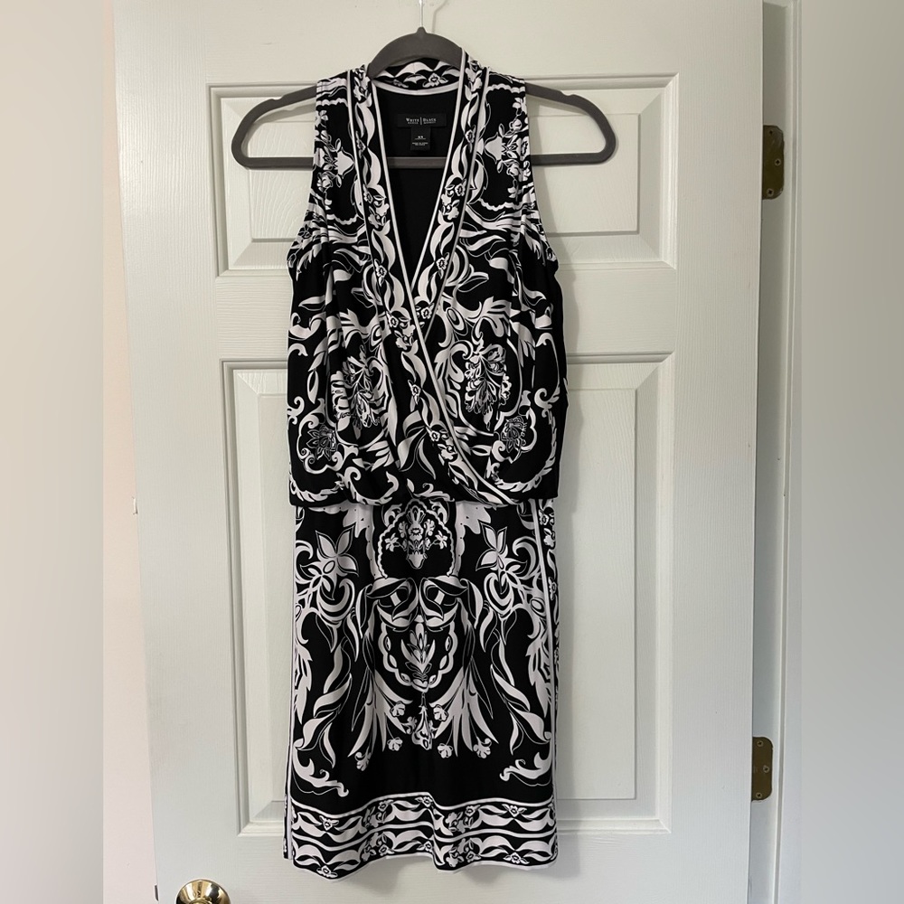 Beautiful black & white, XS, WHBM dress-great for summer!